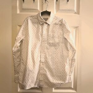 Children's Place boys long sleeved white w/navy triangle pattern, size 10/12